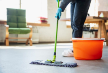 10 cách lau nhà sạch bóng, vệ sinh sàn nhà nhanh gọn đón Tết