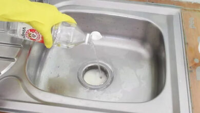 Cách làm sạch bồn rửa mặt bị ố vàng với nguyên liệu đơn giản