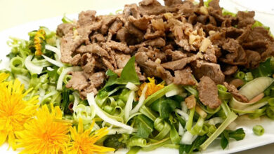 Cách làm salad bồ công anh thịt bò thơm ngon hấp dẫn giàu dinh dưỡng