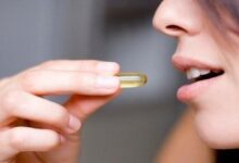 Có nên dùng vitamin E dạng uống để bôi mặt?